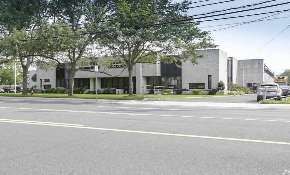355 Crooked Hill Rd, Brentwood, NY 11717 Industrial for Sale