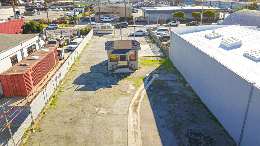 254 E Market St, Salinas, CA for sale - Building Photo - Image 3 of 6