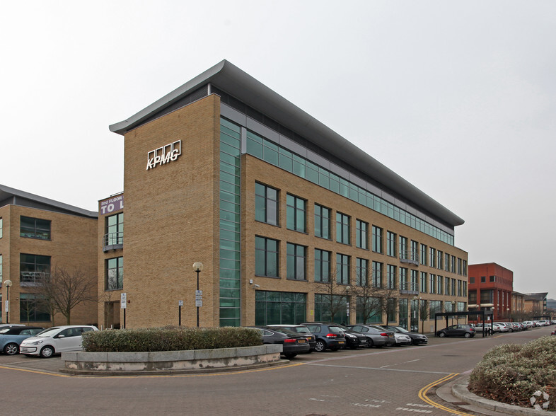 1 North Fourth St, Milton Keynes for lease - Building Photo - Image 1 of 8