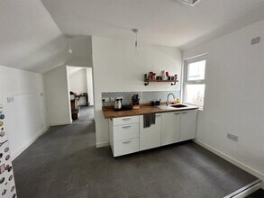 22 College St, Ammanford for lease Interior Photo- Image 2 of 5