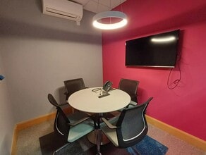 Balcombe Rd, Crawley for lease Interior Photo- Image 1 of 5