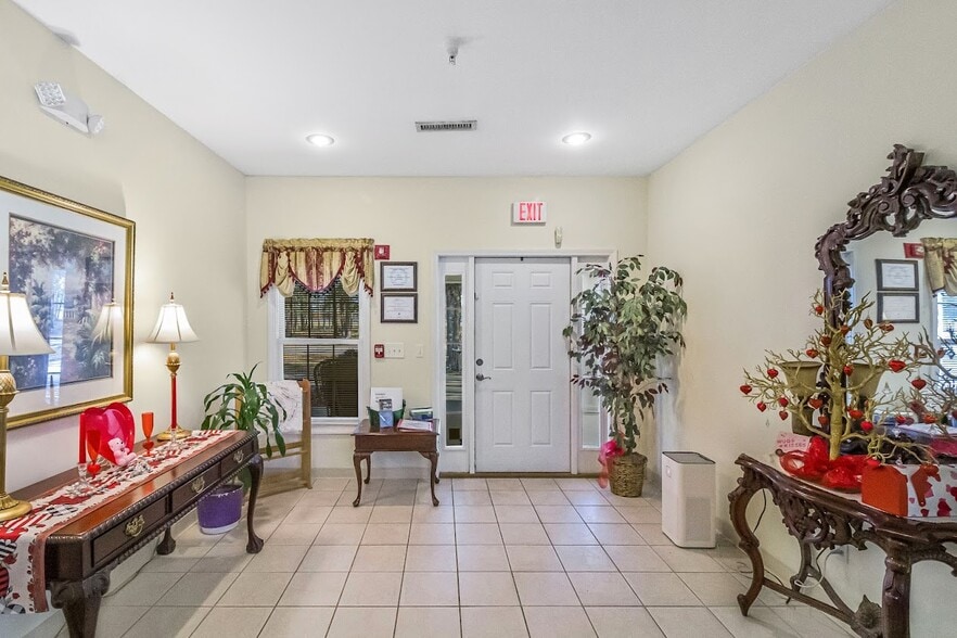 100 W Lake Professional Park, Geneva, AL for sale - Lobby - Image 2 of 39