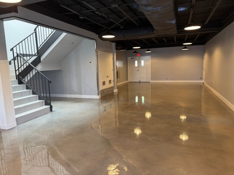 975 W Bitters Rd, San Antonio, TX for sale - Building Photo - Image 2 of 15