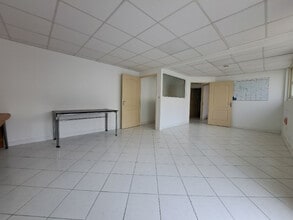 Office in Toulouse for sale Interior Photo- Image 1 of 9