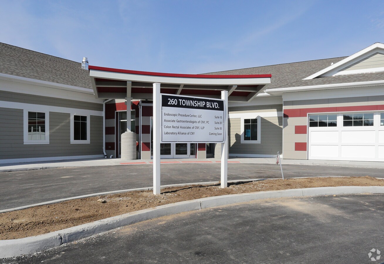 260 Township Blvd, Camillus, NY 13031