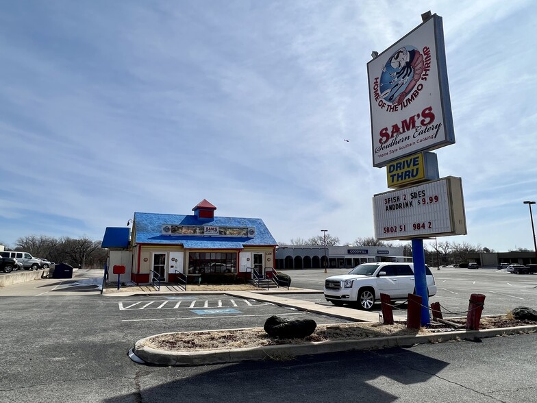 1306 N Highway 81, Duncan, OK for sale - Primary Photo - Image 1 of 1