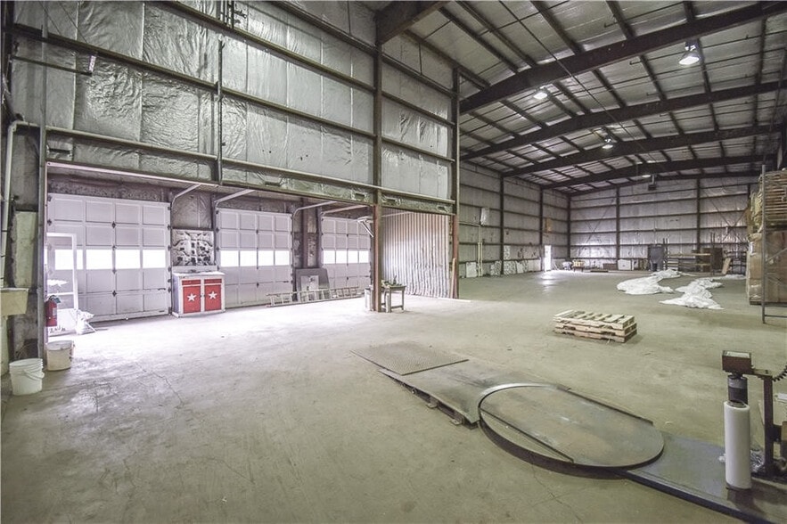 15 Eagle St, Phelps, NY for lease - Interior Photo - Image 3 of 14