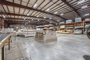 Manufacturing Warehouse - Warehouse