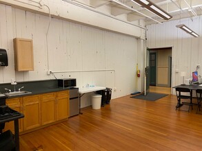 3131 Western Ave, Seattle, WA for lease Interior Photo- Image 1 of 4