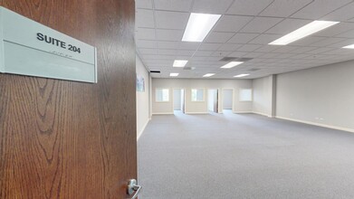 333 E Route 83, Mundelein, IL for lease Interior Photo- Image 1 of 11