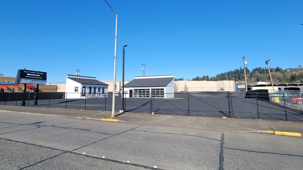 1030 Washington Way, Longview, WA for sale - Building Photo - Image 1 of 1