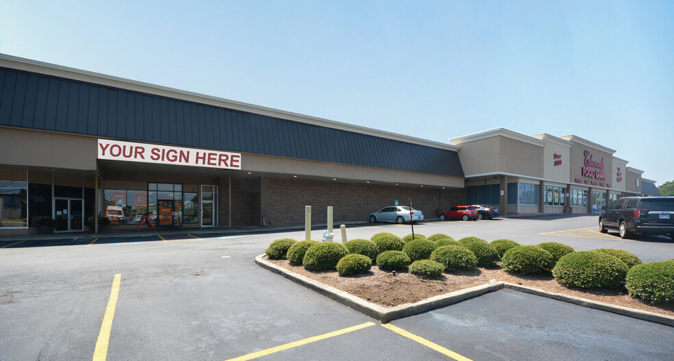 7401-7509 Cantrell Rd, Little Rock, AR for lease - Building Photo - Image 2 of 6