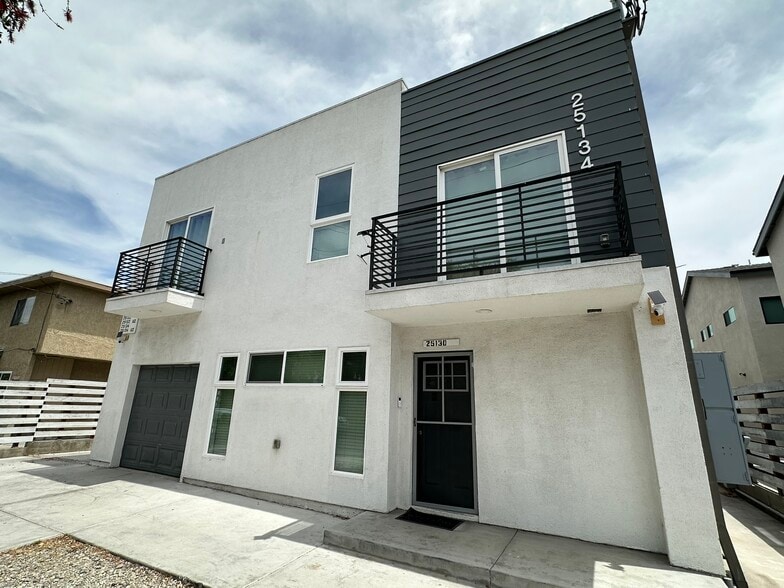 25130 Frampton Ave, Harbor City, CA for sale - Building Photo - Image 2 of 8