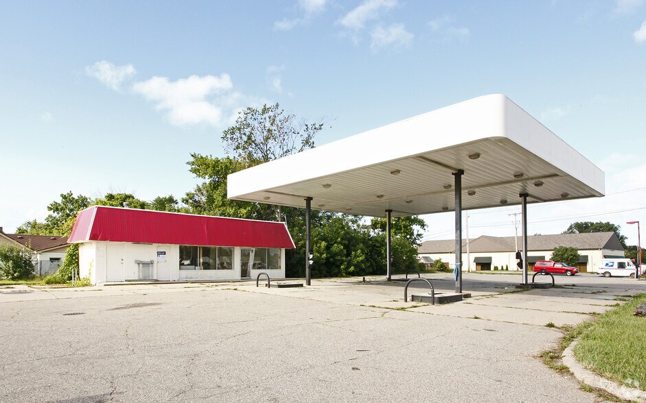 3509 Corunna Rd, Flint, MI 48532