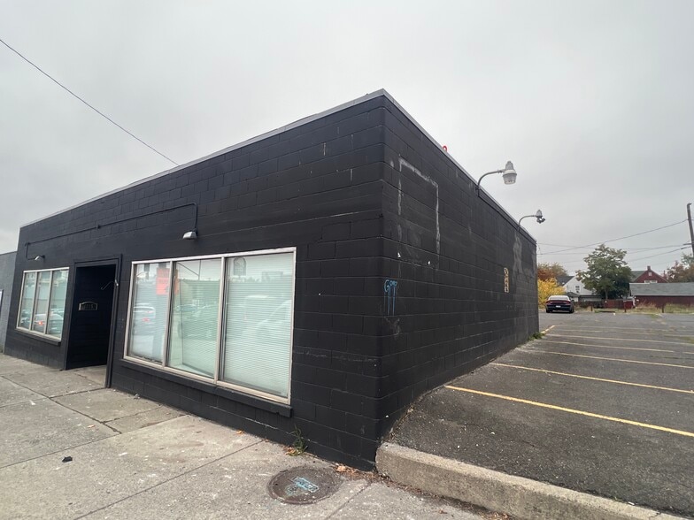 1215 N Monroe St, Spokane, WA for sale - Primary Photo - Image 1 of 17
