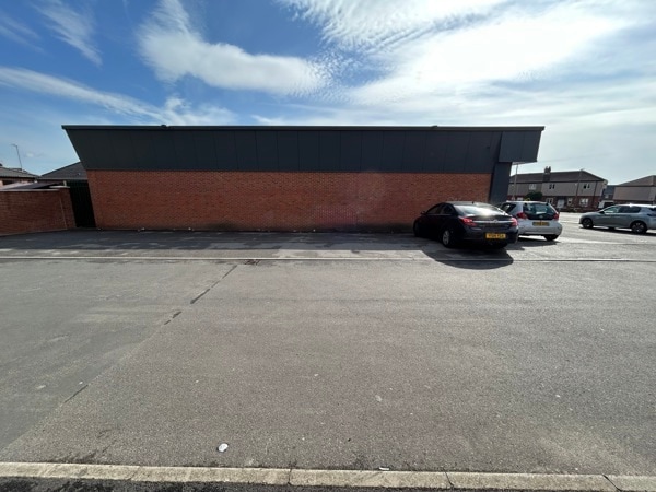 Birk Av, Barnsley for lease - Building Photo - Image 2 of 3