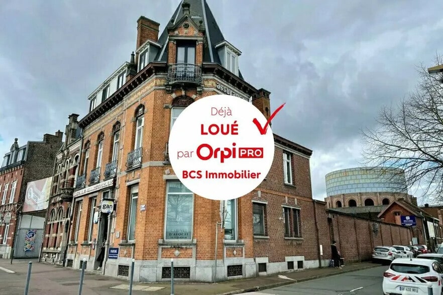 Office in Roubaix for lease - Building Photo - Image 1 of 5