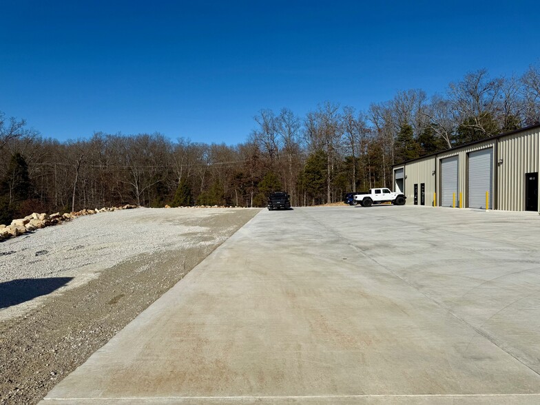 605 Stonetree Dr, Branson, MO for lease - Building Photo - Image 2 of 5