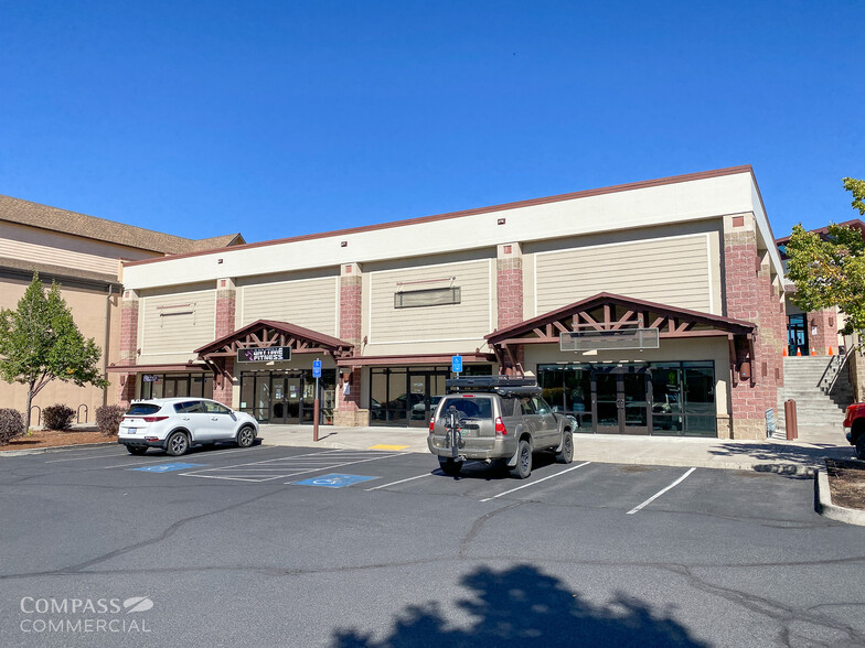 2276 SW Highland Ave, Redmond, OR for lease - Building Photo - Image 2 of 6