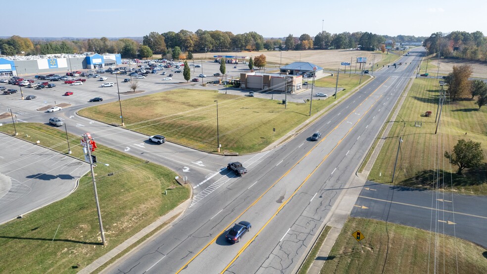 1697 N Main St, Beaver Dam, KY for sale - Building Photo - Image 2 of 8