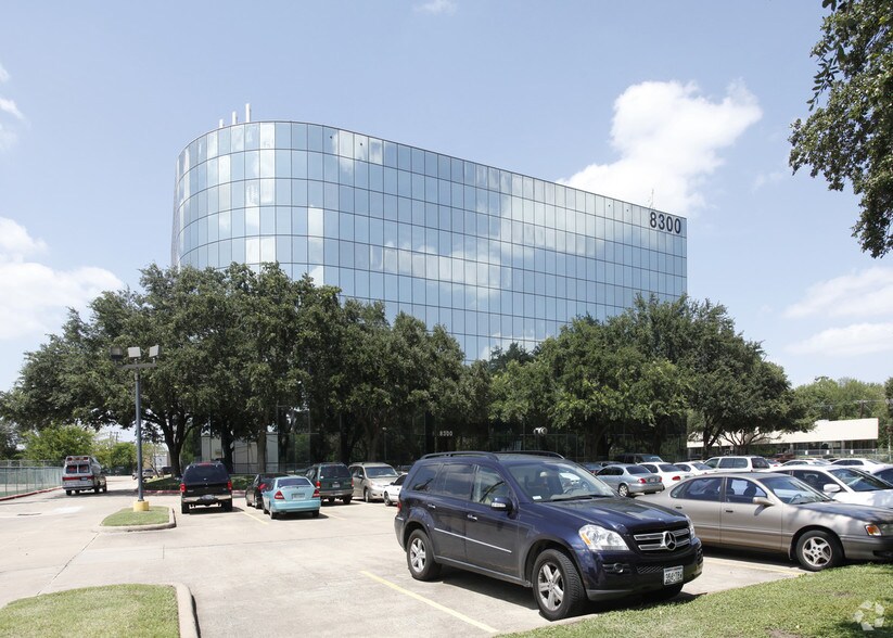 8300 Bissonnet St, Houston, TX for sale - Building Photo - Image 1 of 1