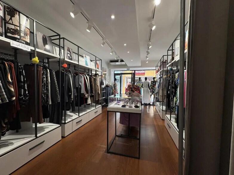 Retail in Reims for lease - Interior Photo - Image 3 of 5