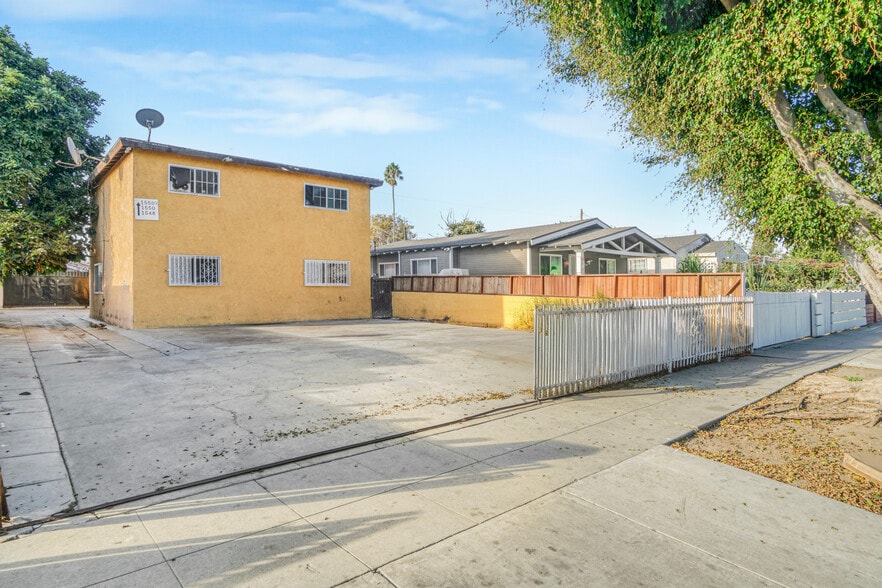 1548 W 59th Pl, Los Angeles, CA for sale - Primary Photo - Image 1 of 15
