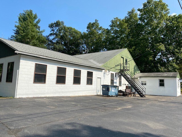 271 Plainfield Pike, Scituate, RI for sale - Primary Photo - Image 1 of 1