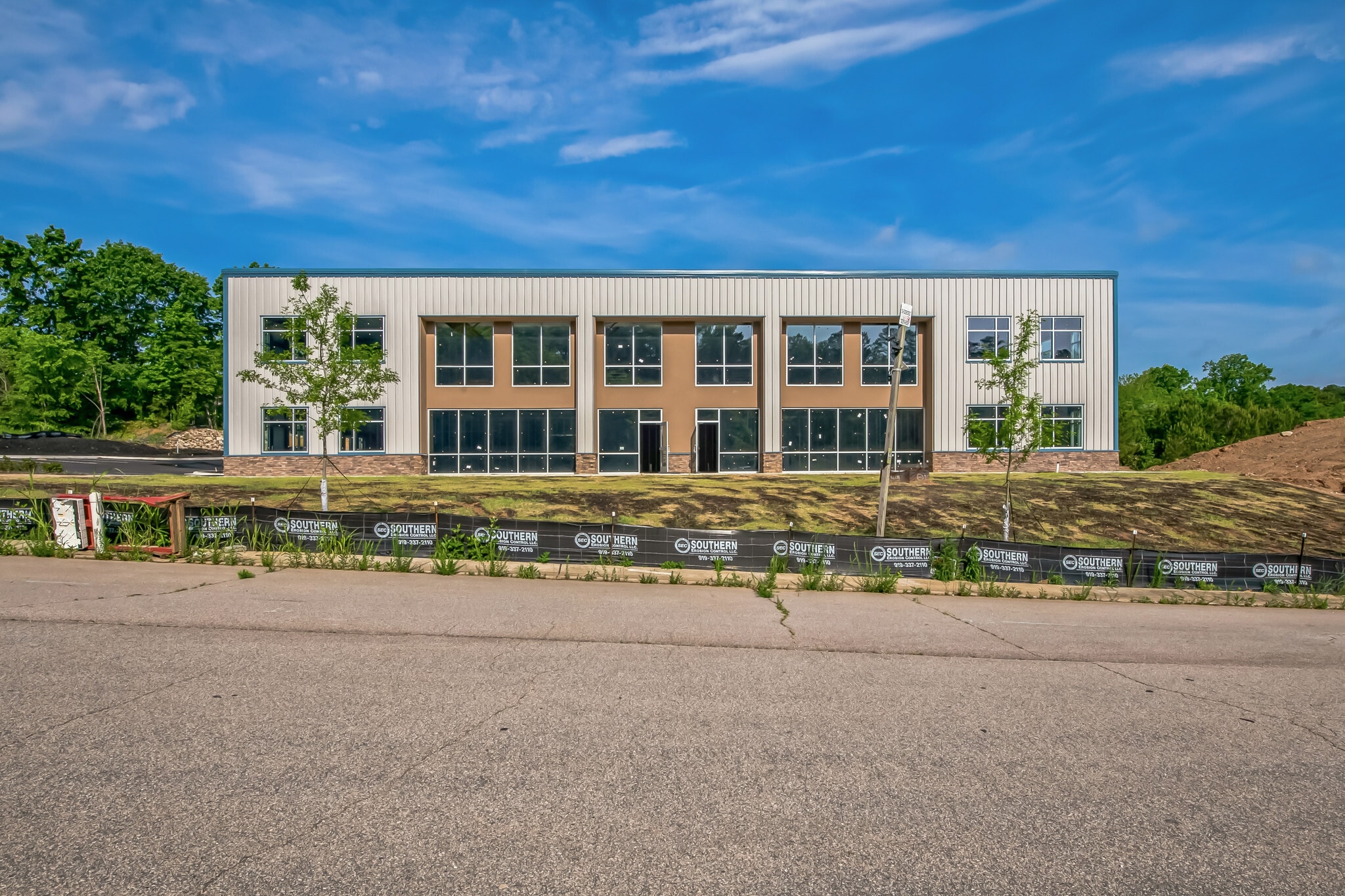 1703 Roundrock Dr, Raleigh, NC for lease Building Photo- Image 1 of 8