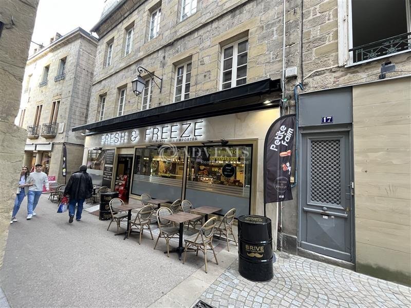 Retail in Brive-la-Gaillarde for lease Building Photo- Image 1 of 6