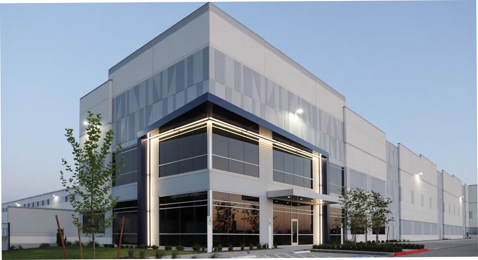 15600 Carpenters Logistics Dr, Channelview, TX for lease - Building Photo - Image 2 of 7