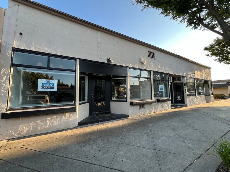 9078-9084 Elk Grove Blvd, Elk Grove, CA for sale - Building Photo - Image 2 of 10