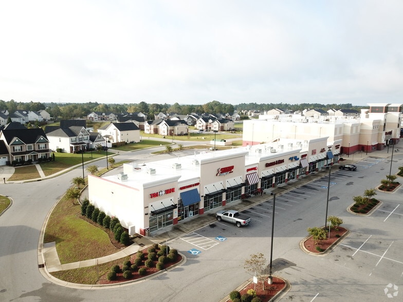 3350 Footbridge Ln, Hope Mills, NC for lease - Building Photo - Image 2 of 13