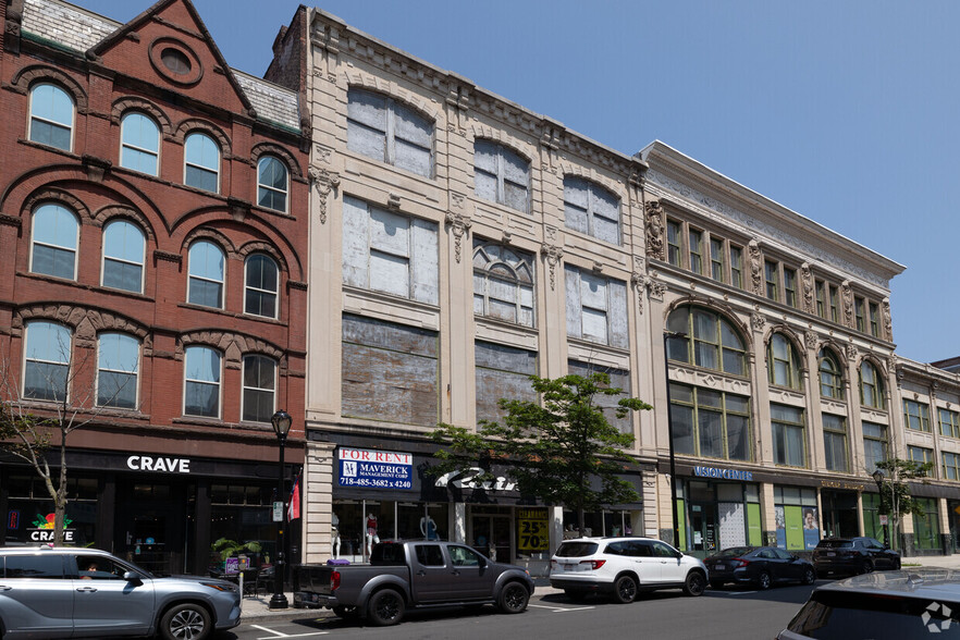 275 High St, Holyoke, MA for sale - Building Photo - Image 1 of 1