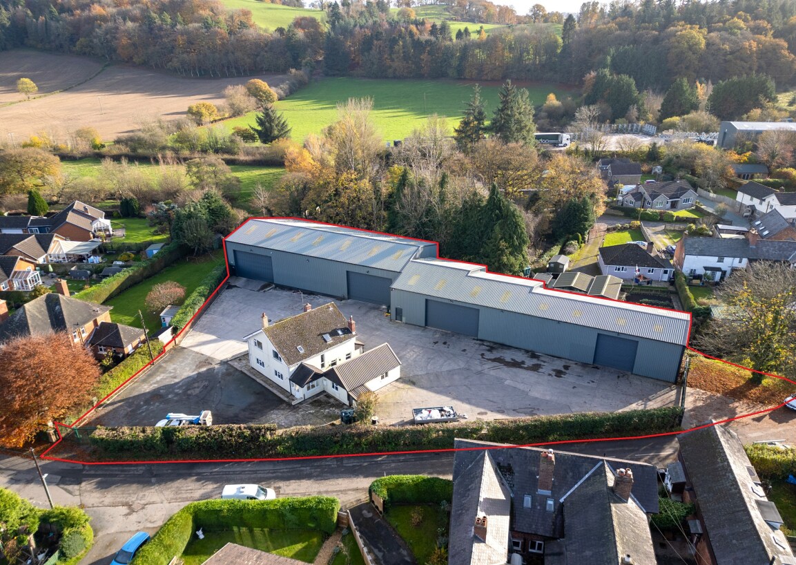 32 Redlake Meadow, Bucknell for sale Primary Photo- Image 1 of 1