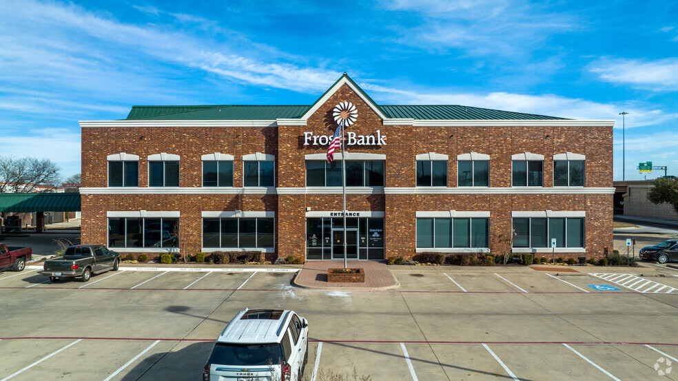 3851 NE Loop 820, Fort Worth, TX for lease - Primary Photo - Image 1 of 6