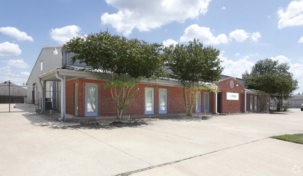 360 Graham Rd, College Station, TX for lease - Building Photo - Image 1 of 48