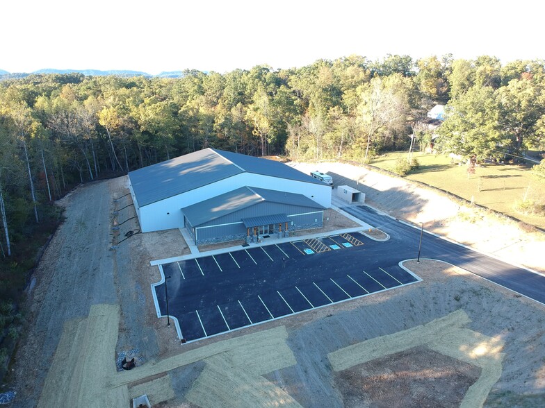 7729 Strawberry Plains Pike, Knoxville, TN for sale - Primary Photo - Image 1 of 11