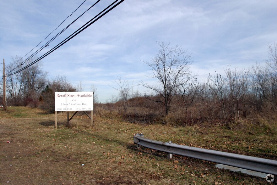 Fenn Rd, Newington, CT 06111