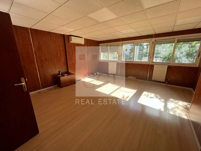 Office in Lyon for lease - Interior Photo - Image 3 of 14