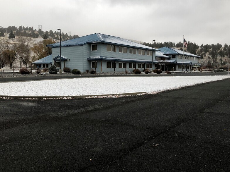 431 Patterson Bridge Rd, John Day, OR for sale - Primary Photo - Image 1 of 1