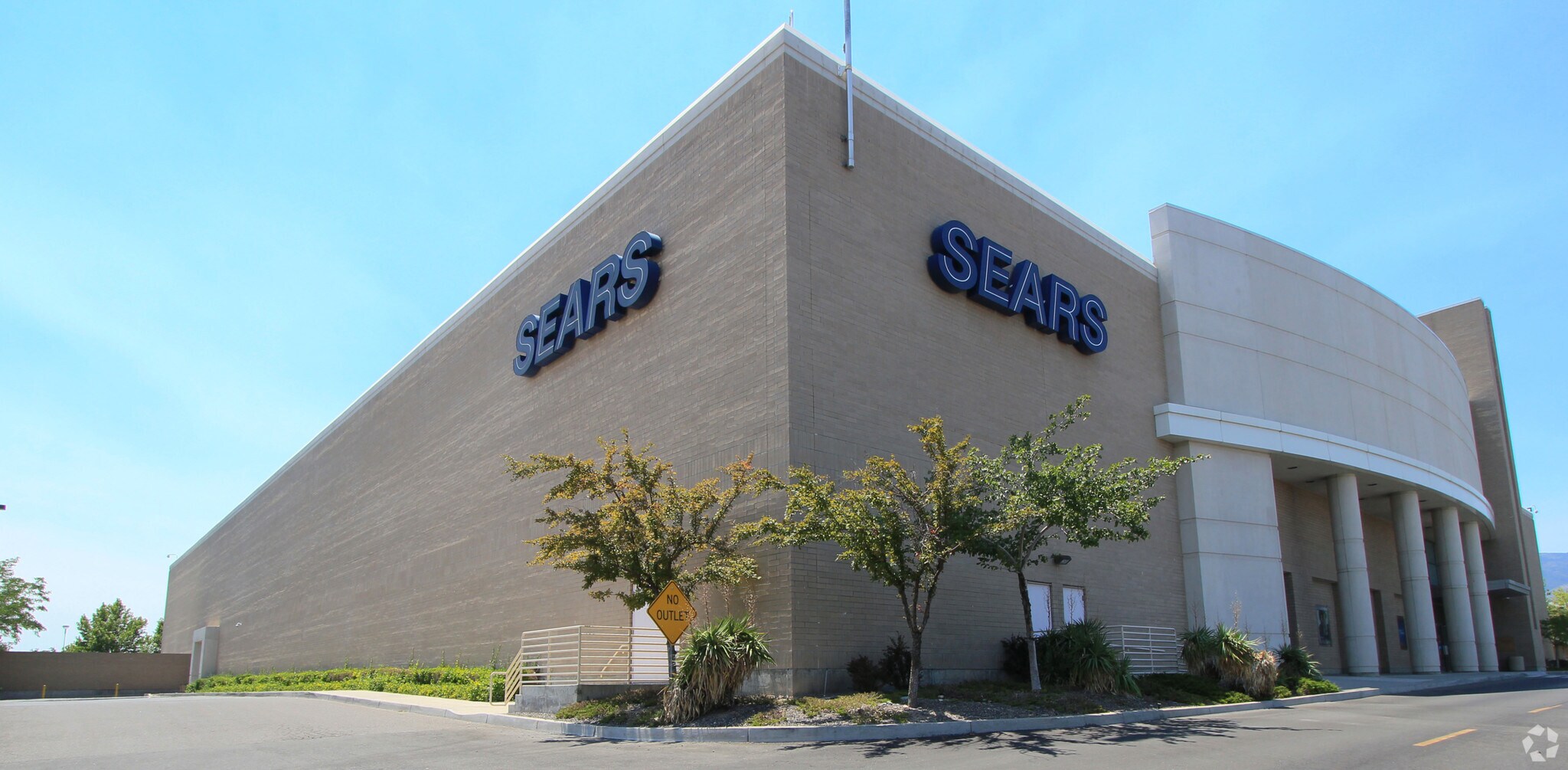 5000 Meadowood Mall Cir, Reno, NV 89502 Retail for Lease