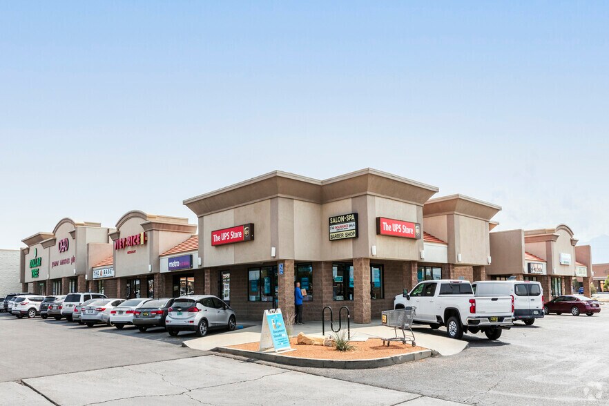 1290-1380 Rio Rancho Blvd SE, Rio Rancho, NM for sale - Primary Photo - Image 1 of 1