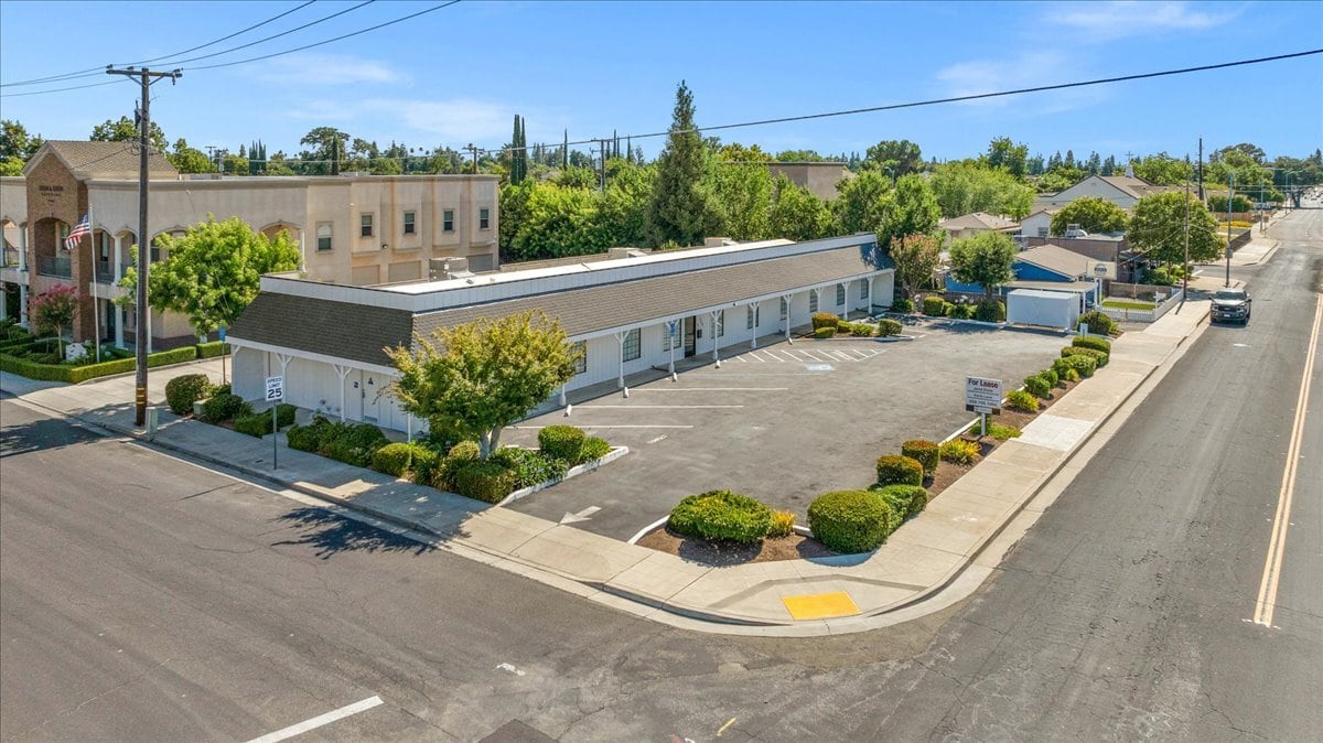 324-330 Bullard Ave, Clovis, CA for sale Building Photo- Image 1 of 37