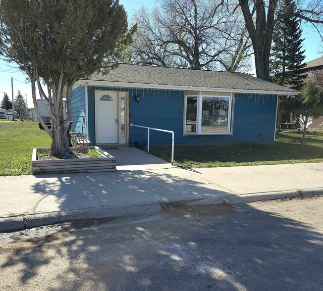 514 Pine St, Upton, WY for sale - Primary Photo - Image 1 of 1