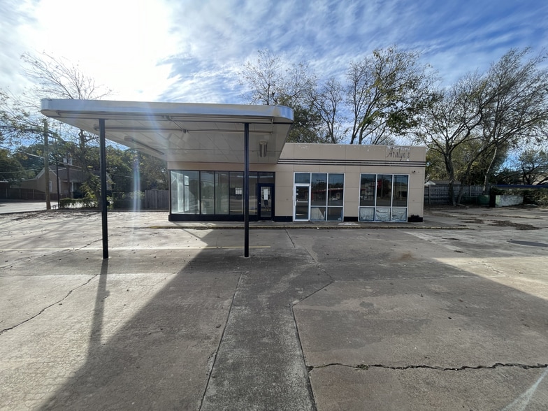 501 Palo Pinto St, Weatherford, TX for lease - Building Photo - Image 3 of 8