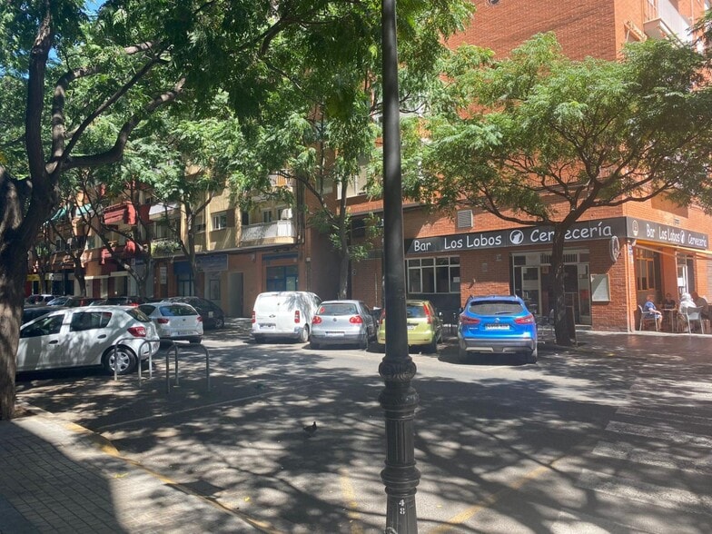 Retail in València, Valencia for sale - Building Photo - Image 2 of 10