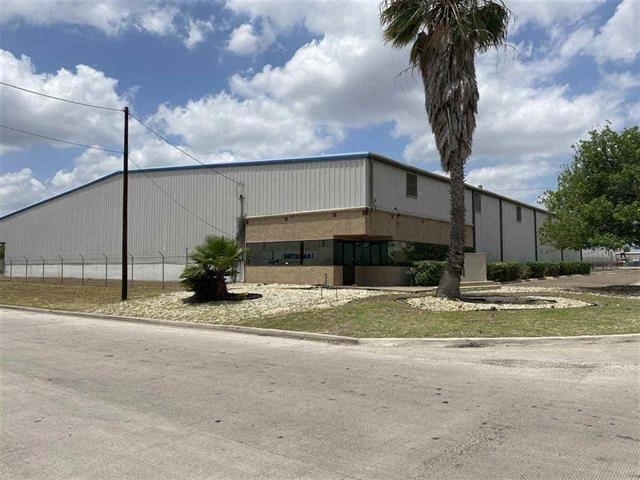 14202 Atlanta Dr, Laredo, TX for lease - Building Photo - Image 3 of 27