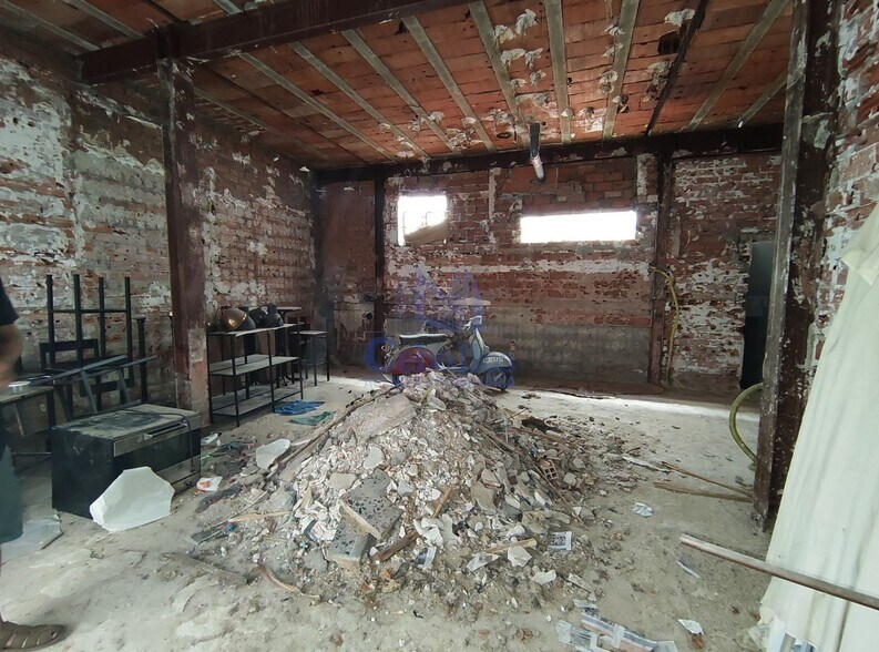 Multifamily in Guadalajara, Guadalajara for sale - Interior Photo - Image 2 of 6