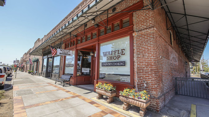 400-490 Lincoln Blvd, Lincoln, CA for lease - Building Photo - Image 2 of 5